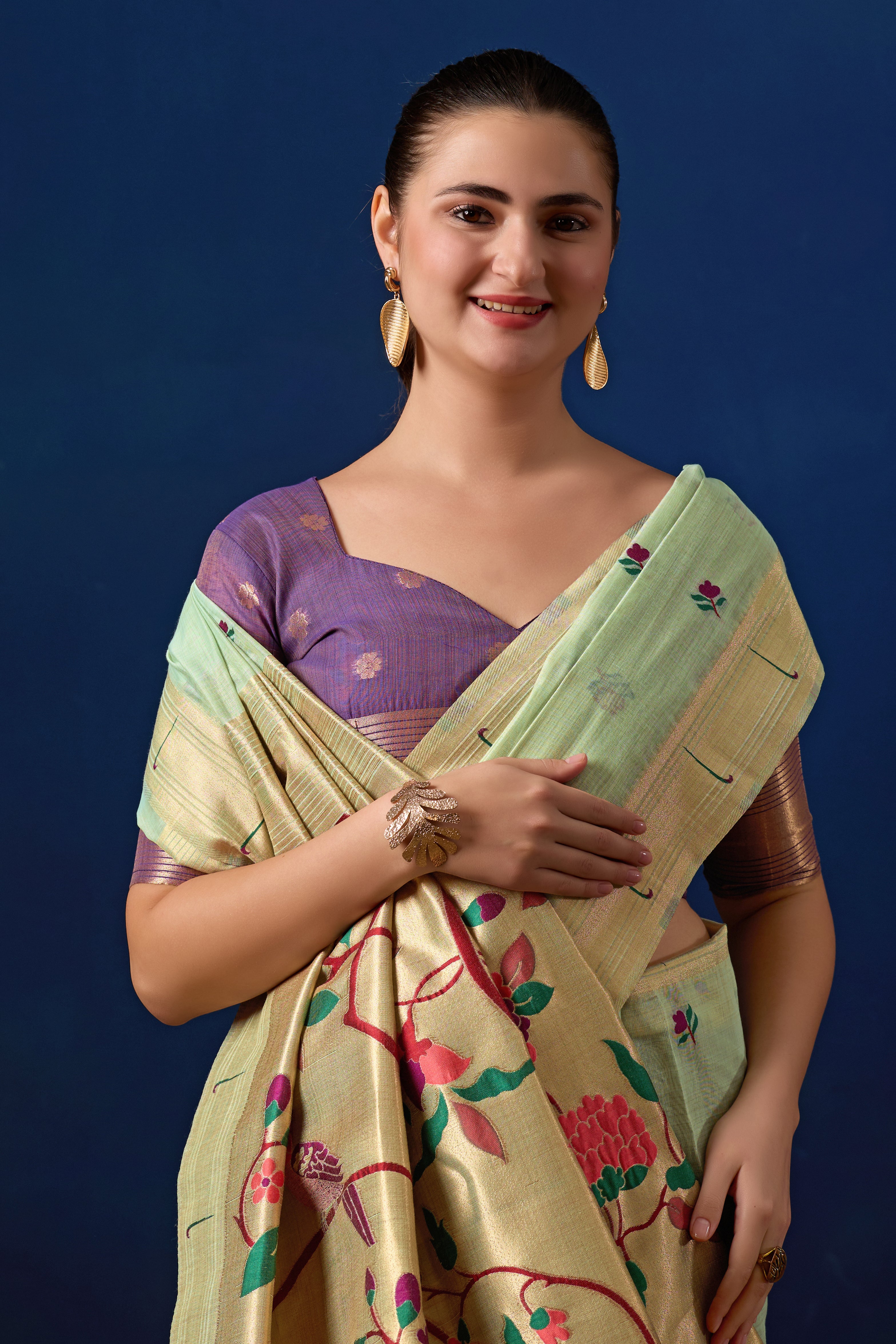 Classic Tree Pallu Paithani Silk Saree in Pista with Majanta Contrast