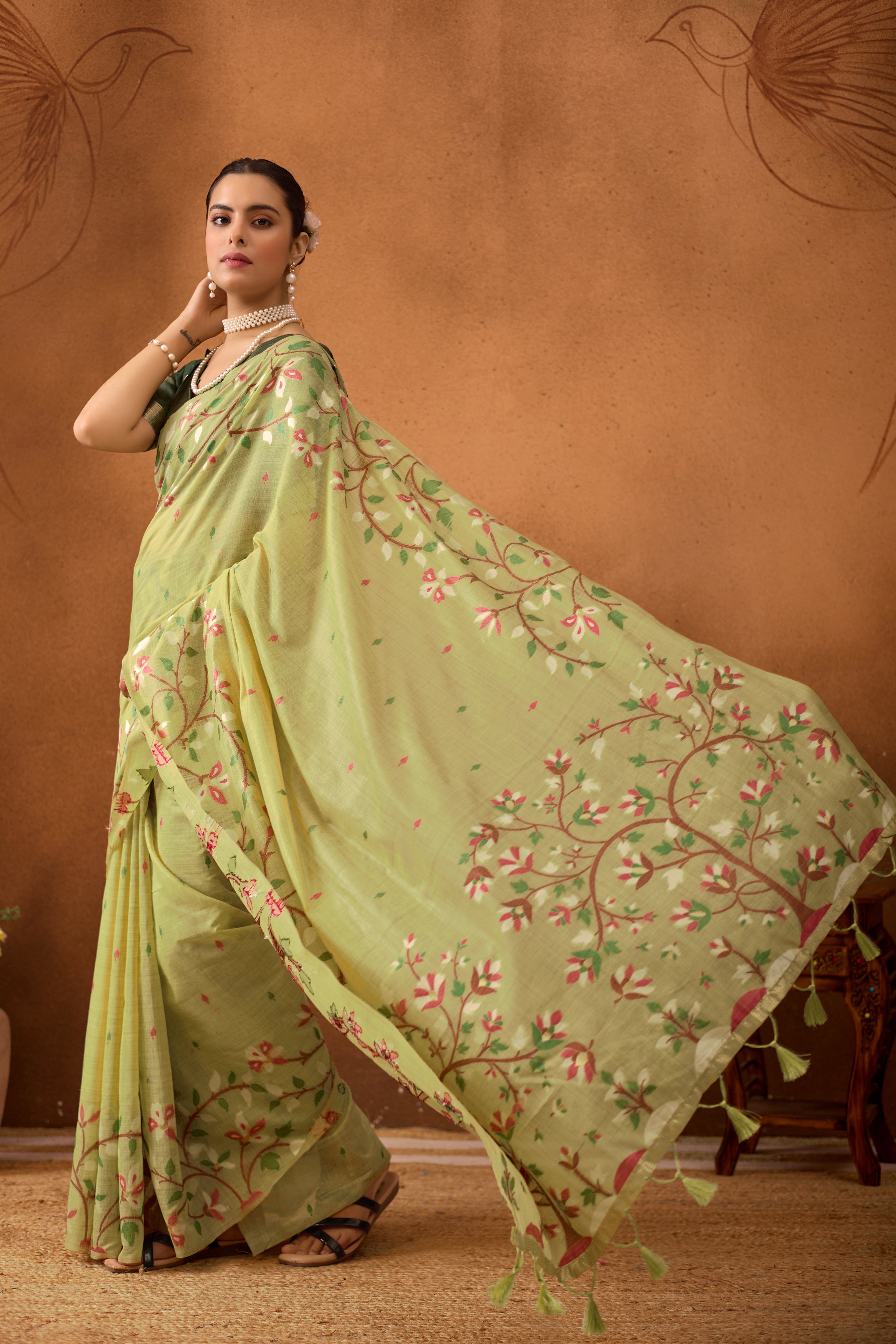 Woven Floral Design Muga Cotton Saree in Pista Green
