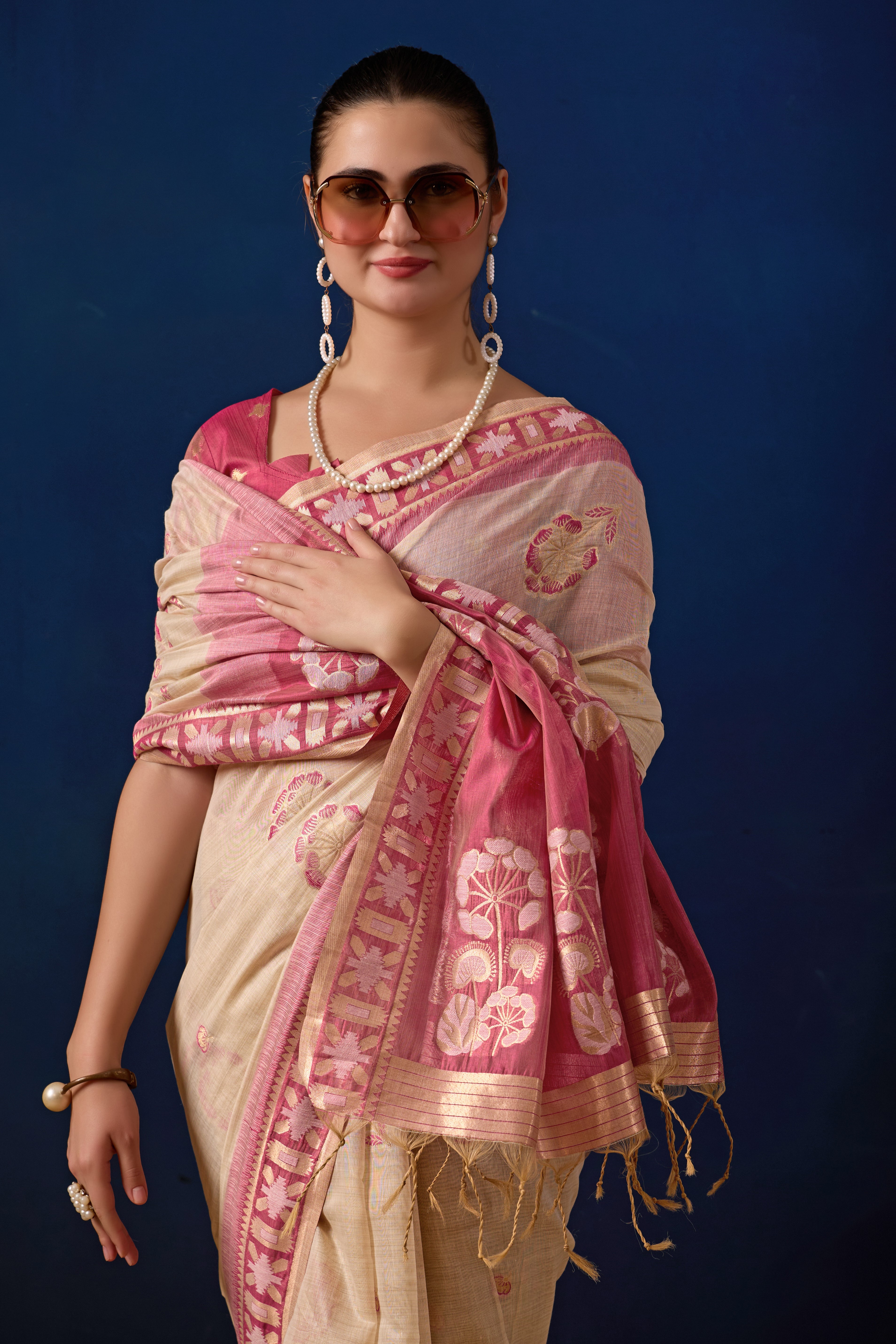 Elegant Cotton Silk Saree in Cream with Pink Contrast
