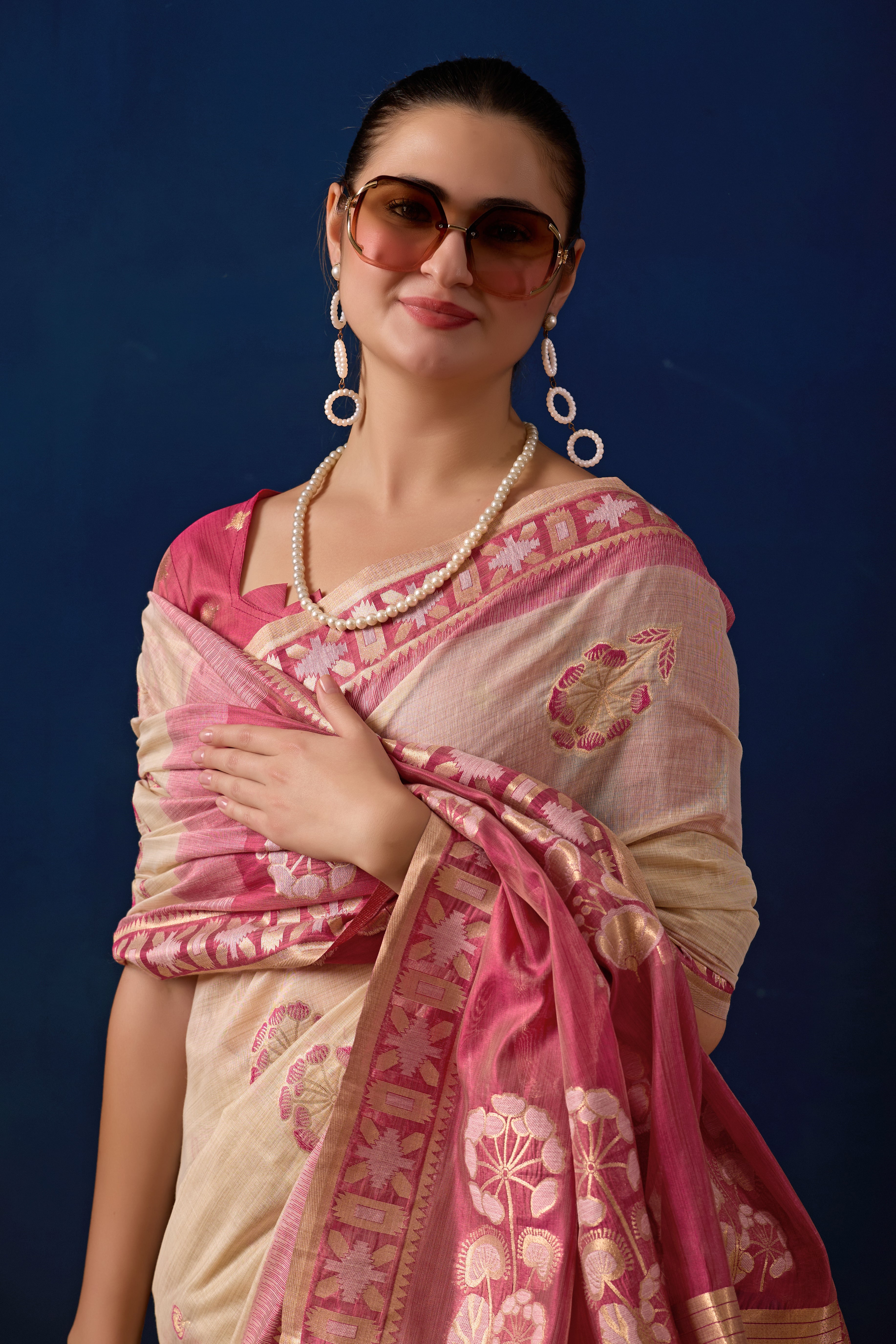 Elegant Cotton Silk Saree in Cream with Pink Contrast