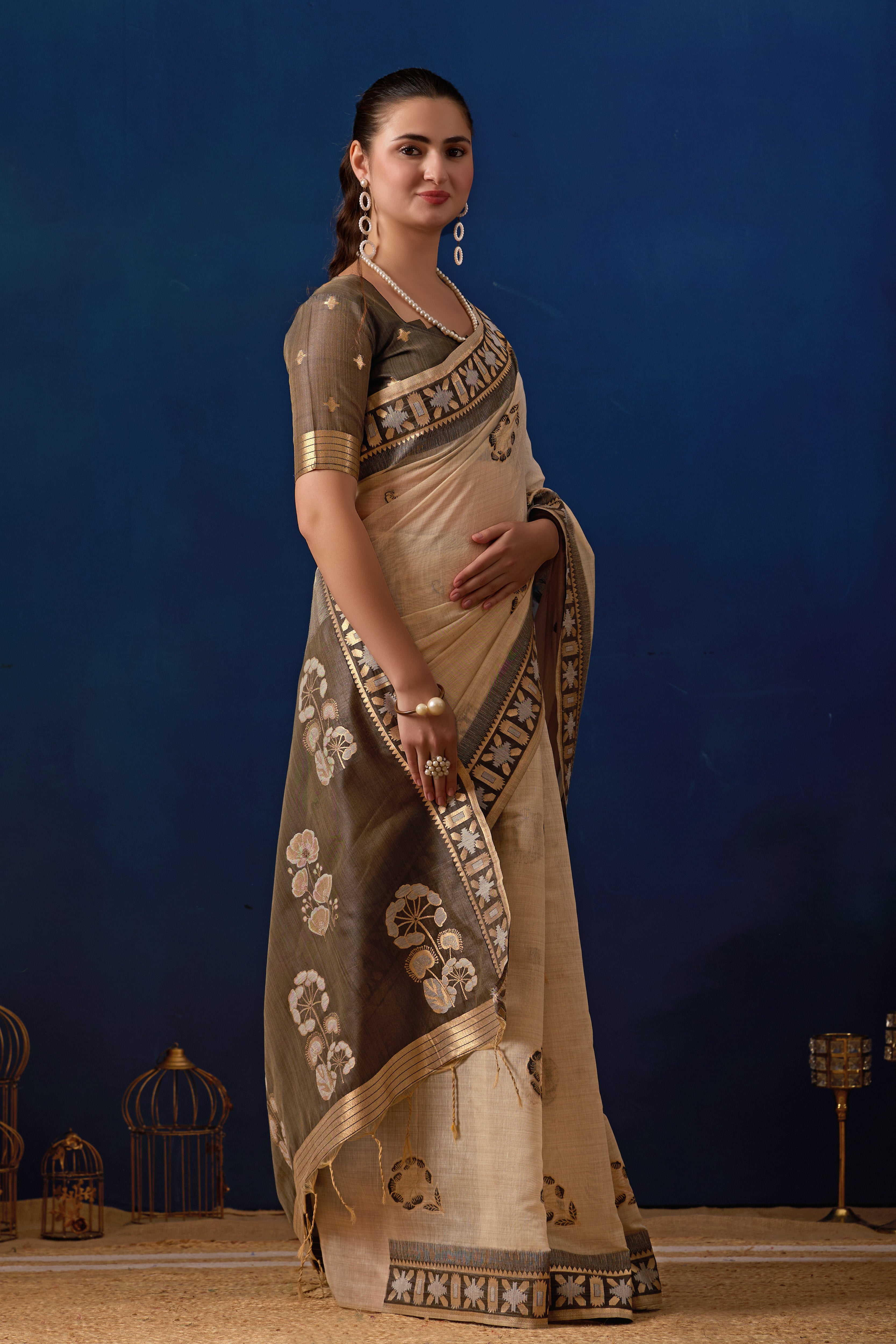 Elegant Cotton Silk Saree in Cream with Gray Contrast