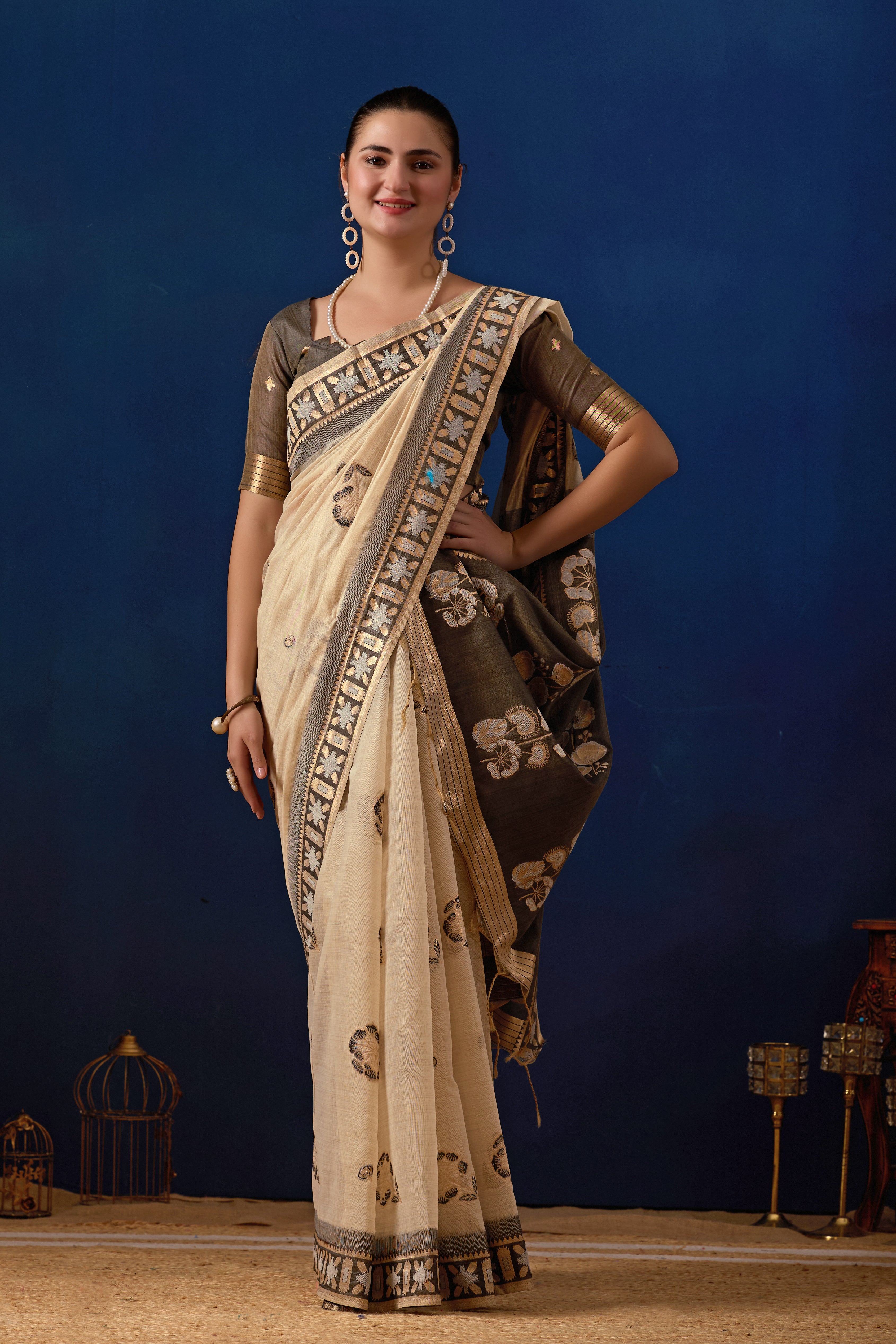 Elegant Cotton Silk Saree in Cream with Gray Contrast