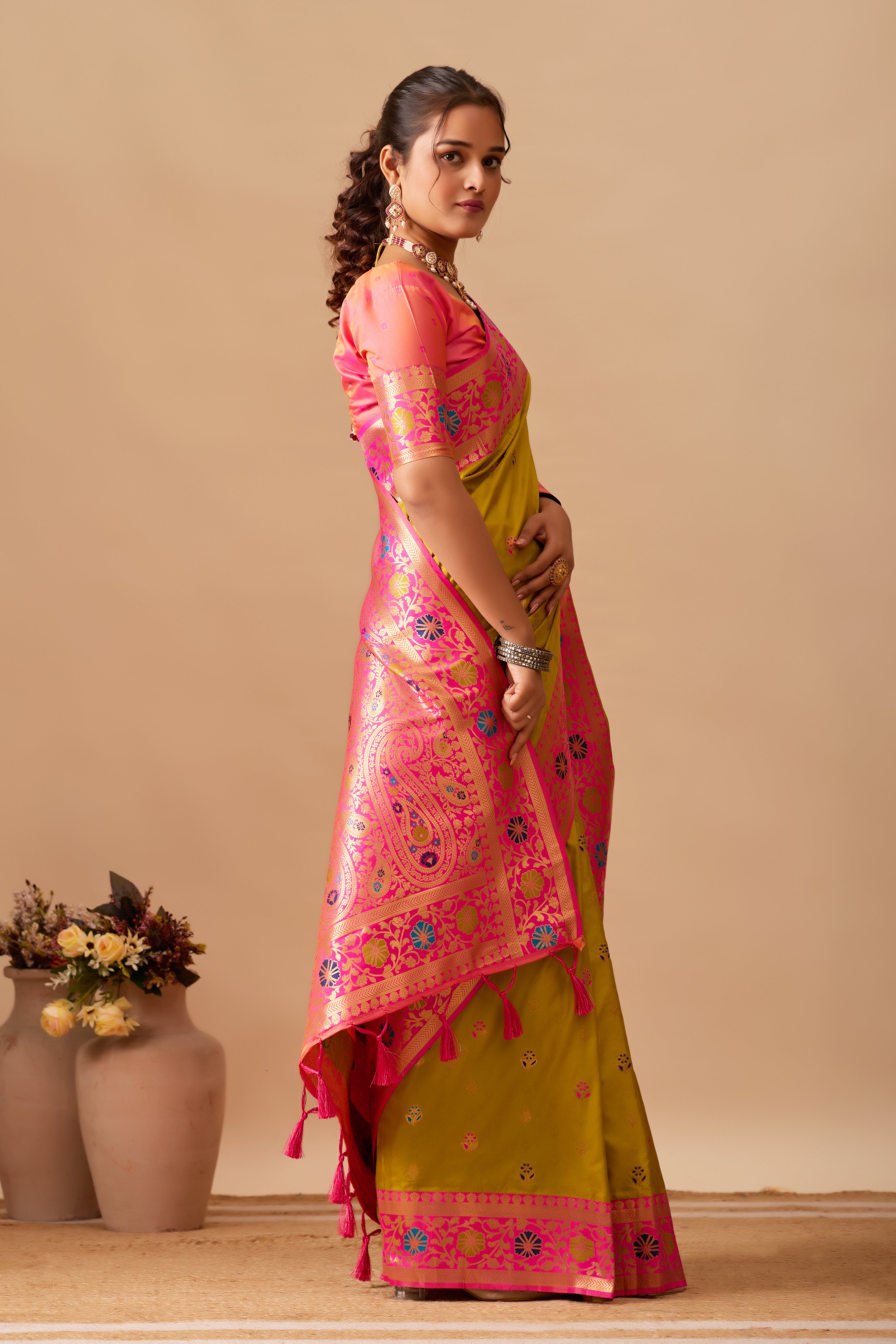 Kavya Banarasi Silk Saree in Mehendi