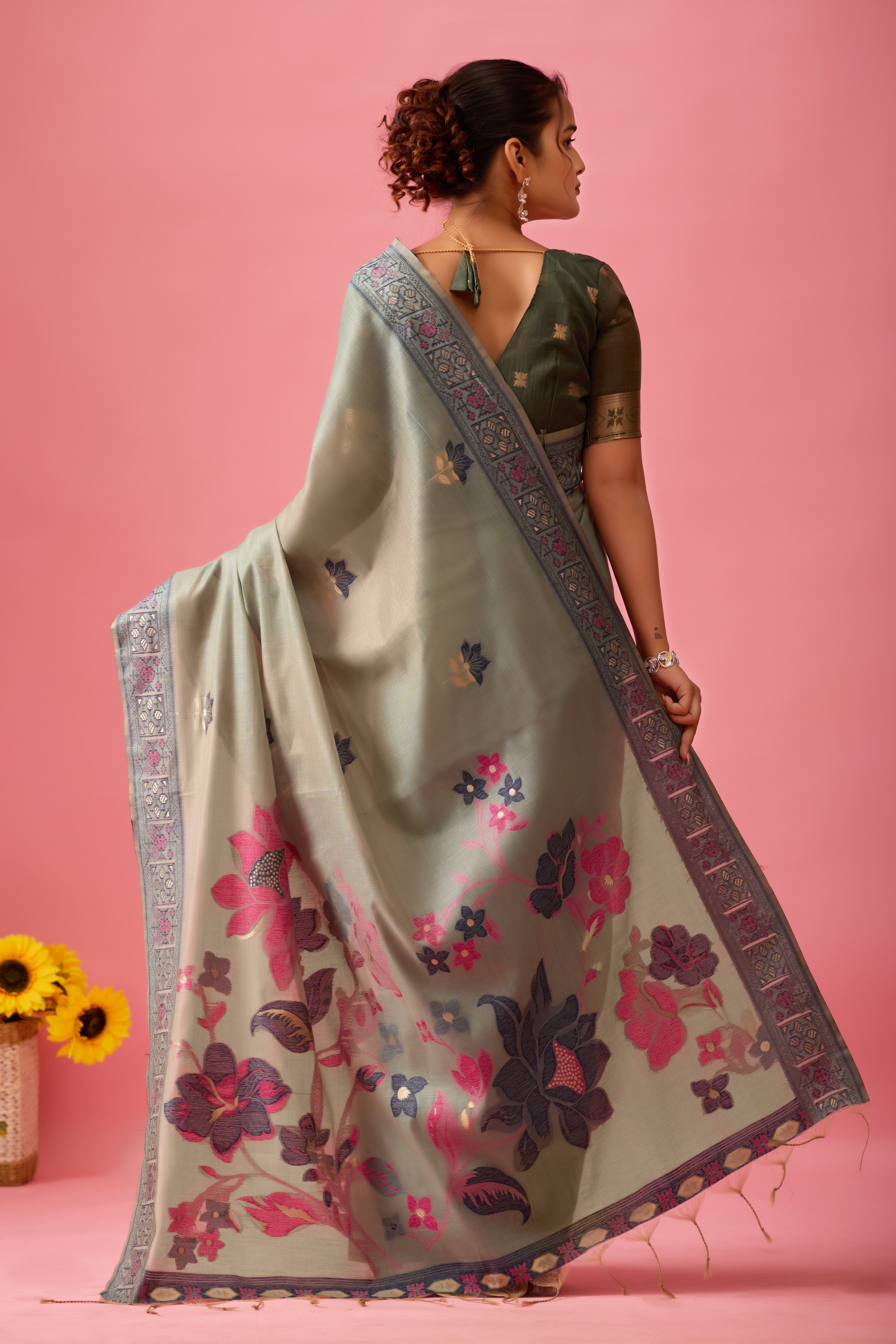 Aarvi Muga Cotton Saree in Green