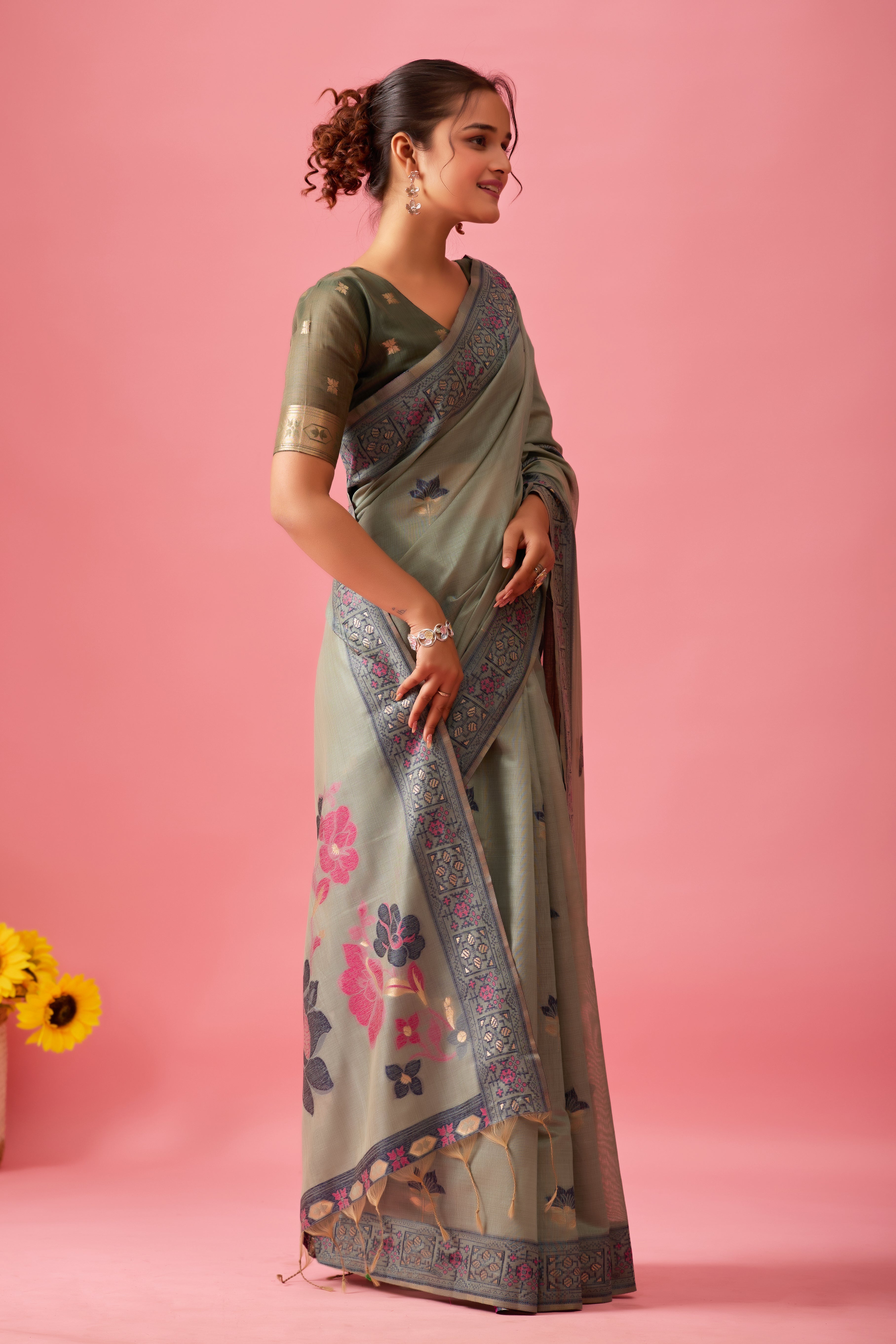 Aarvi Muga Cotton Saree in Green