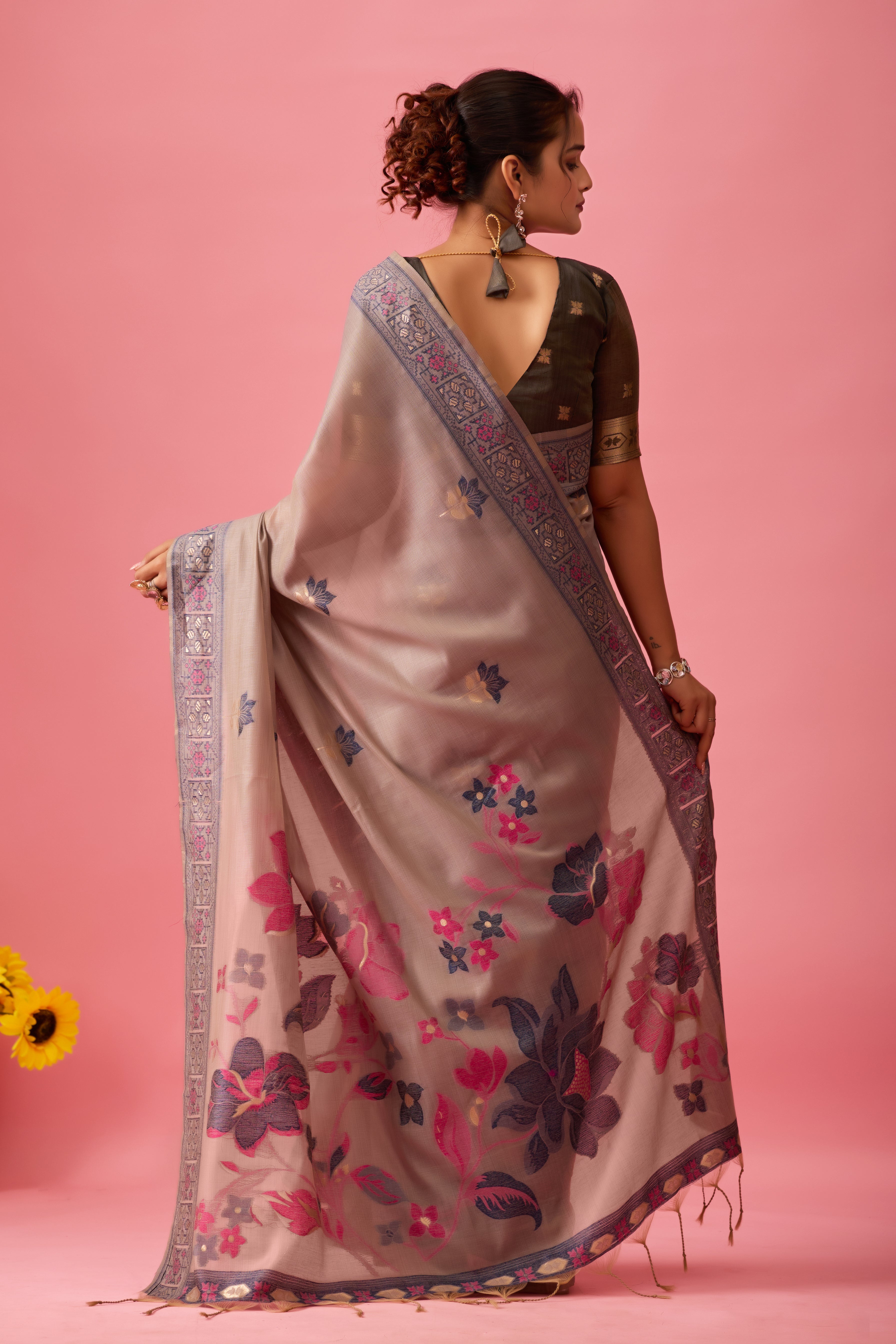 Aarvi Muga Cotton Saree in Gray