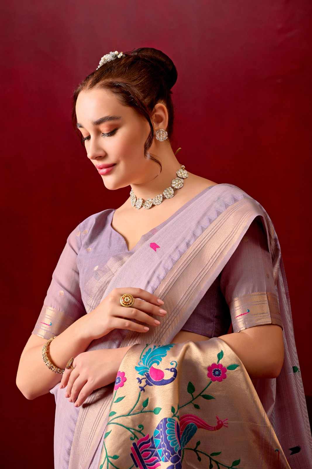 Exquisite Paithani Silk Saree with Peacock & Floral Vine Pallu in Lavender