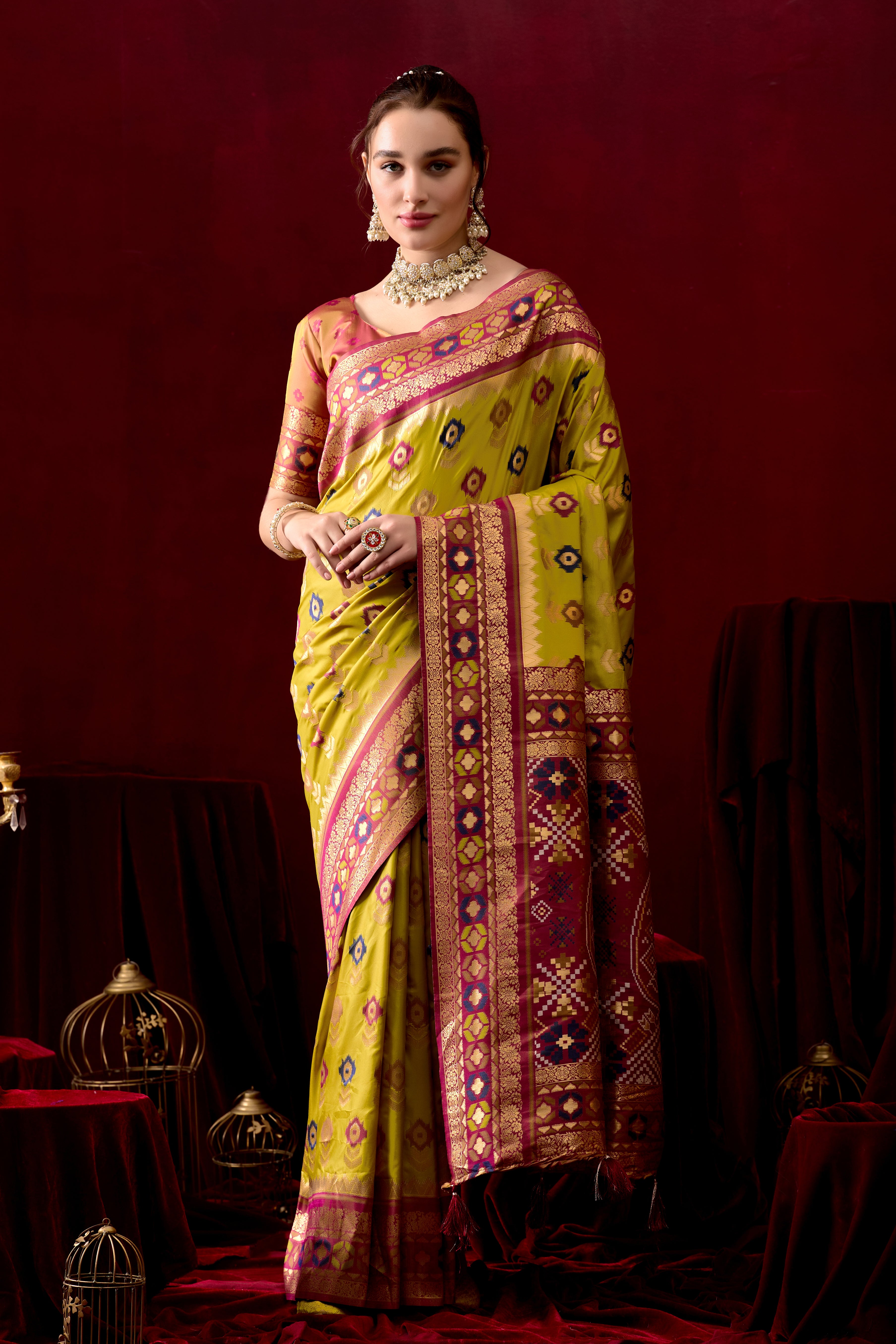 Vasanti Mehendi & Wine Contrast Banarasi Silk Saree