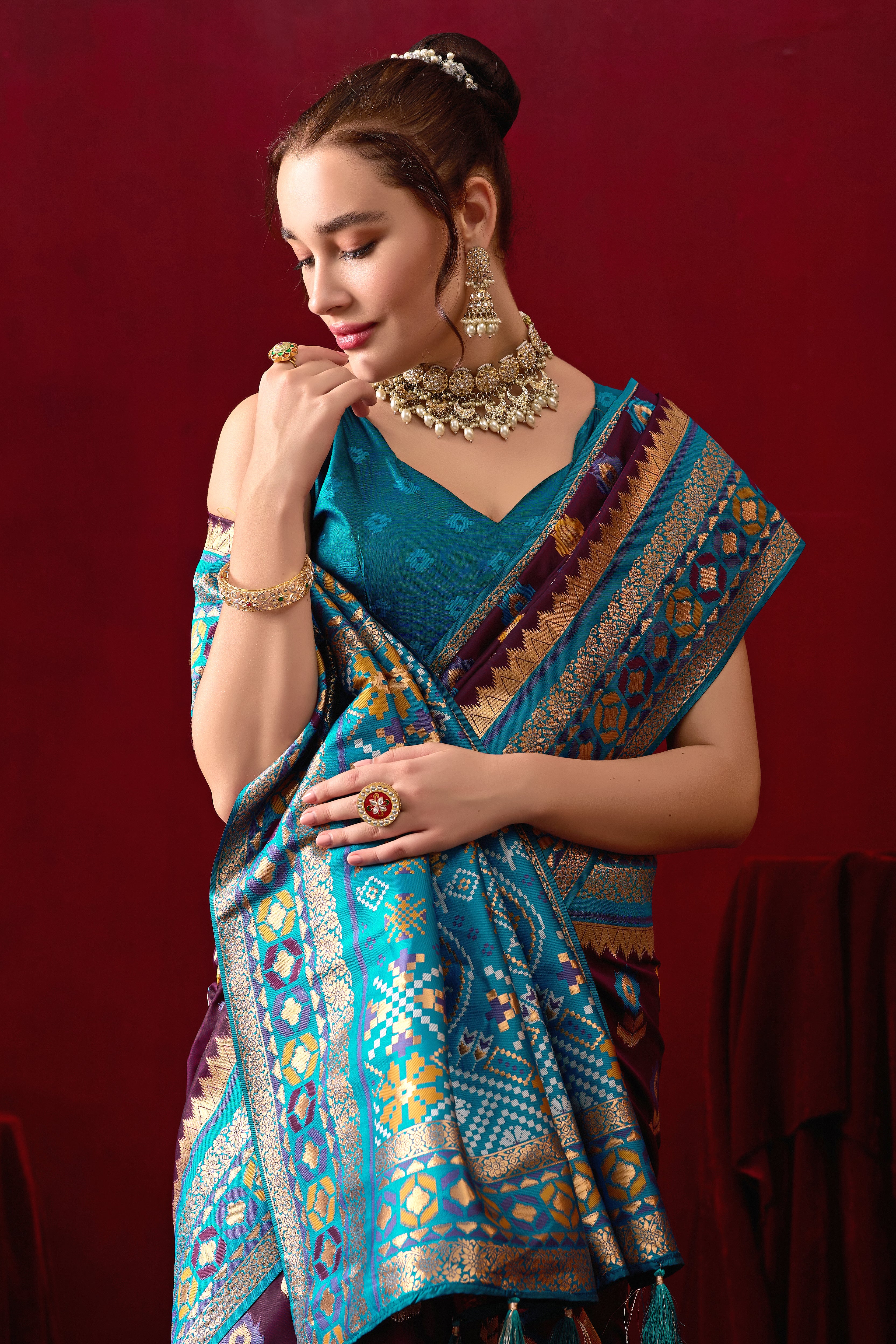 Vasanti Wine & Firoji Contrast Banarasi Silk Saree
