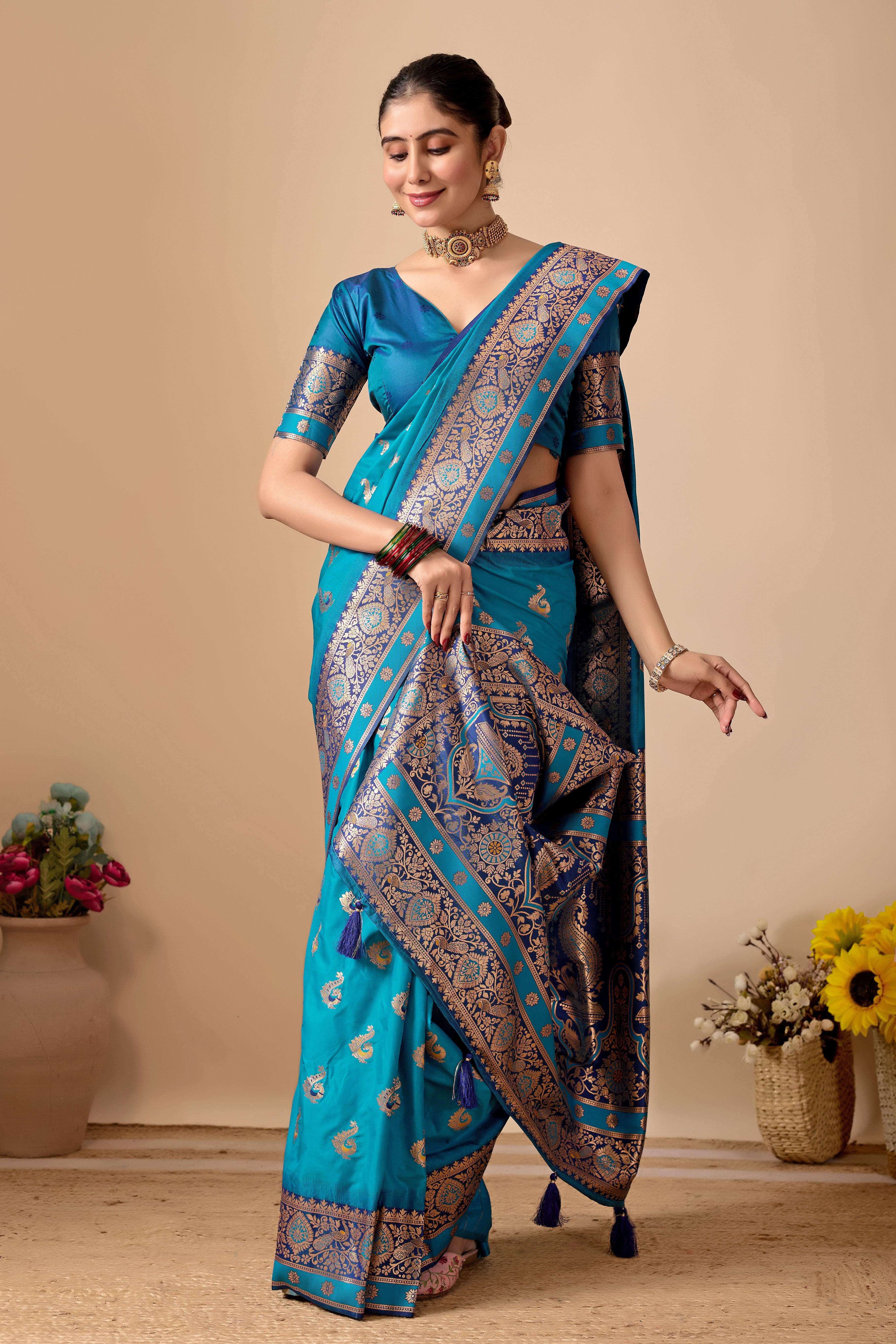 Aakshi Banarasi Silk Saree in Rama & Navy Blue Contrast