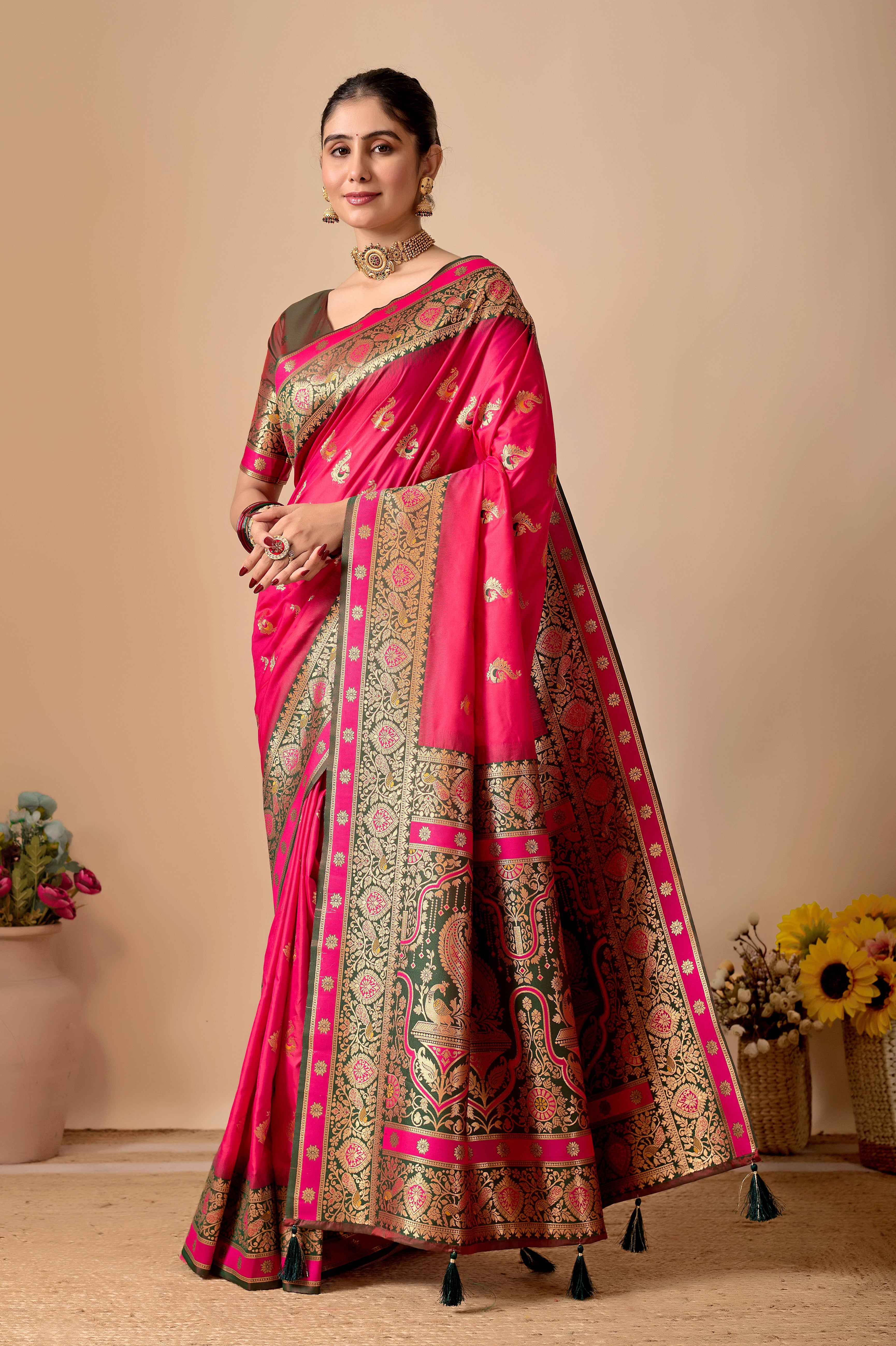 Aakshi Banarasi Silk Saree in Rani & Green Contrast