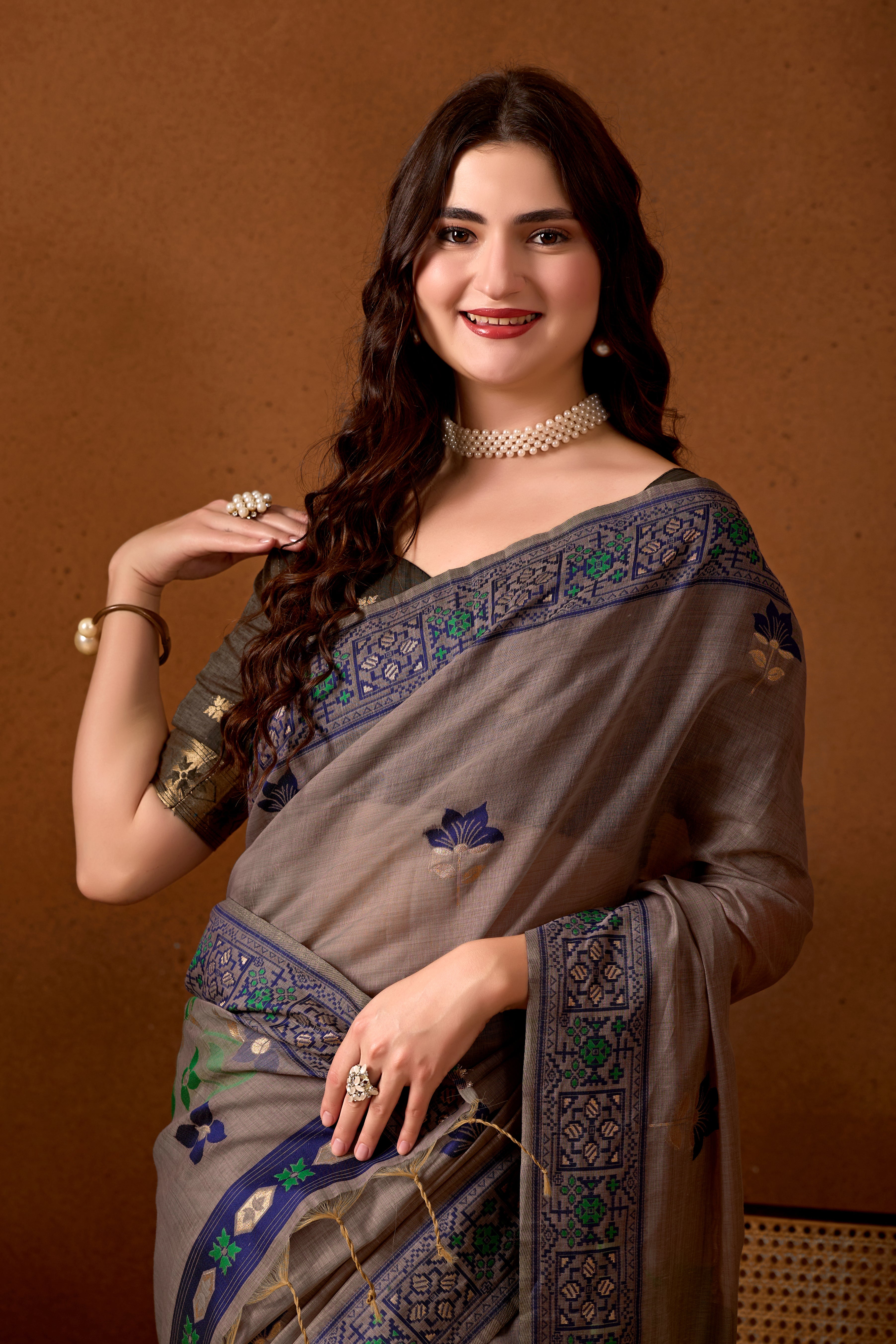 Woven Design Ethnic Motif Muga Cotton Saree in Grey