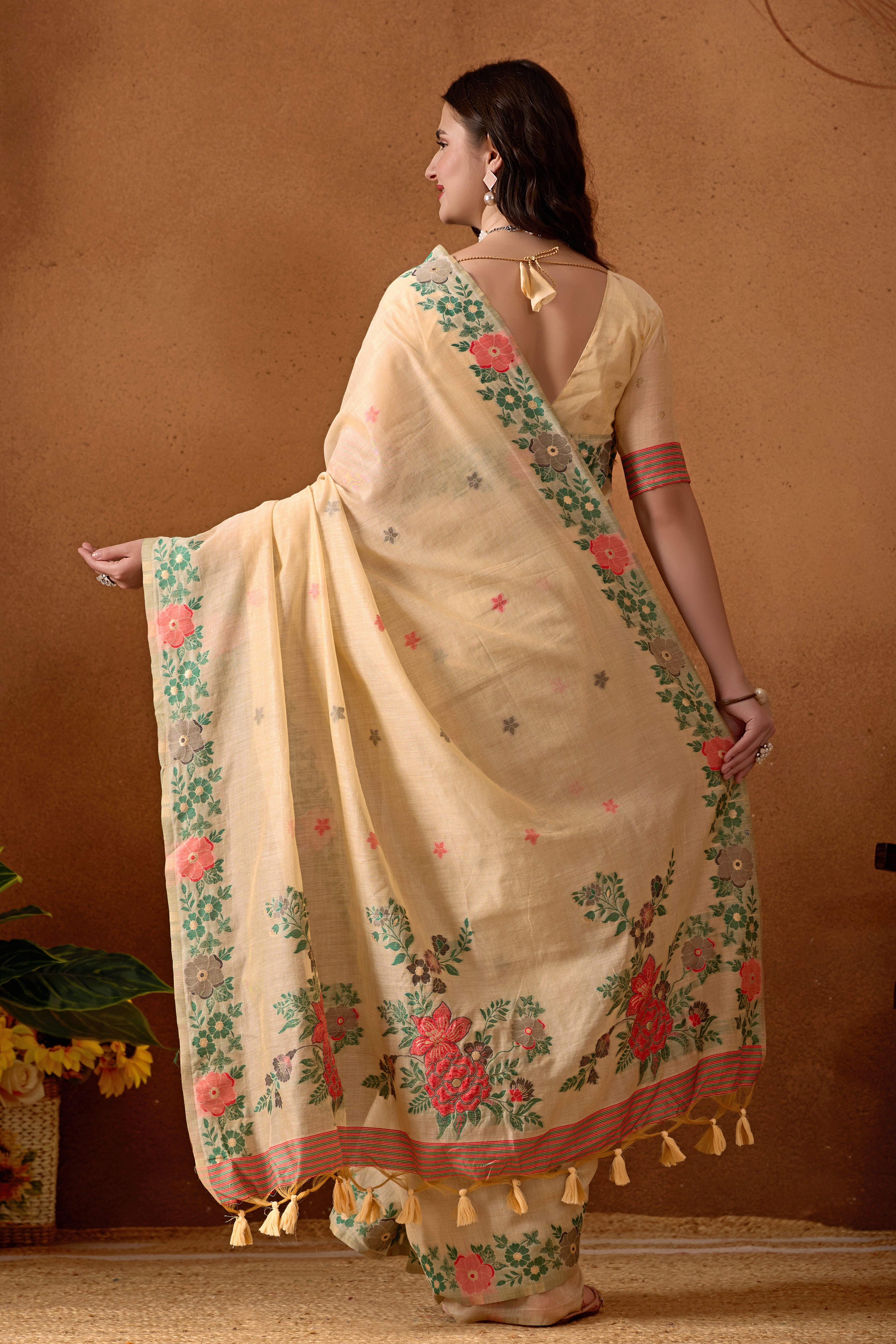 Floral Grace Pure Cotton Silk Saree in Cream