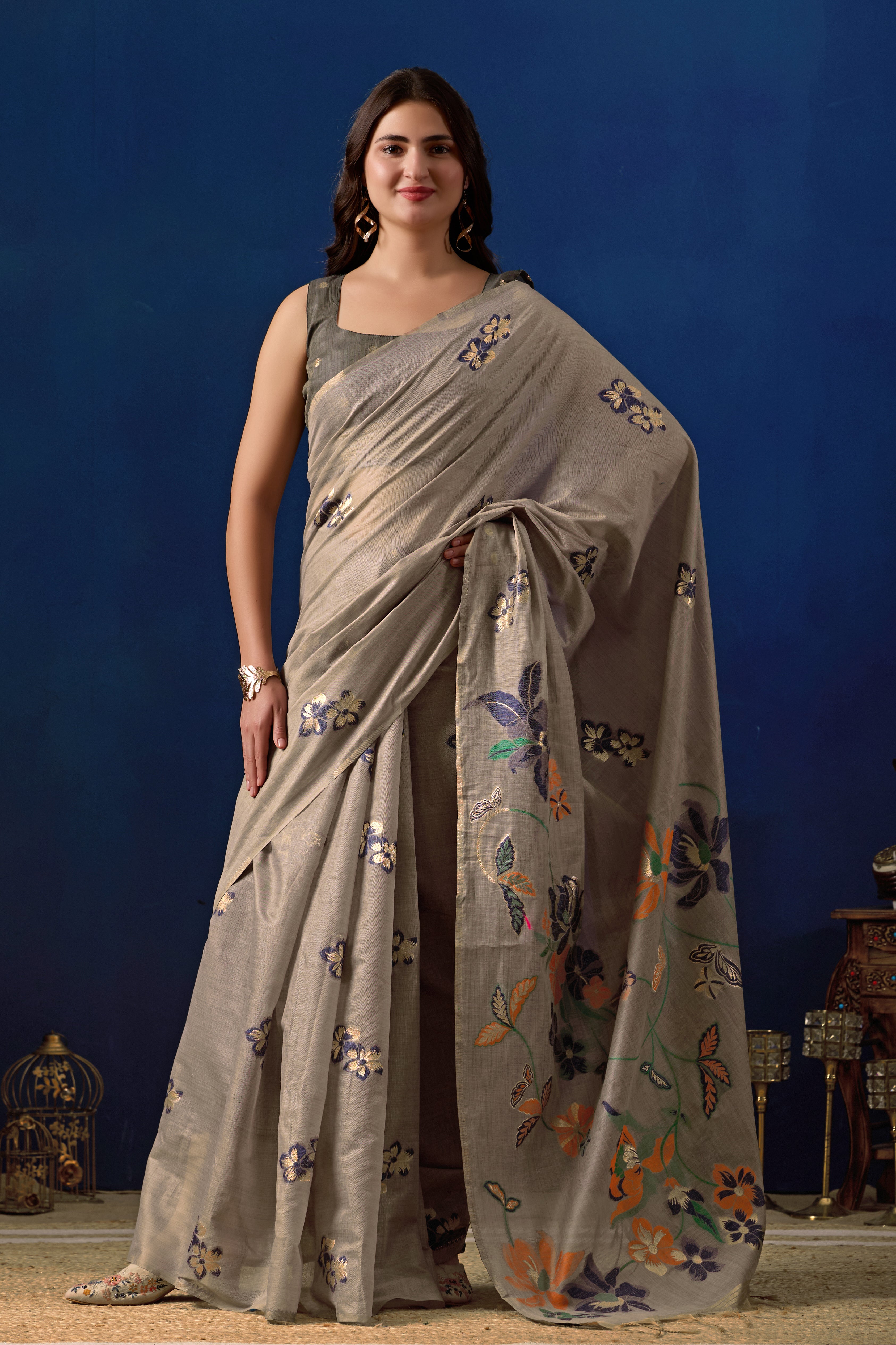 Elegant Floral Weave Muga Cotton Silk Saree in Gray with Dark Gray Contrast