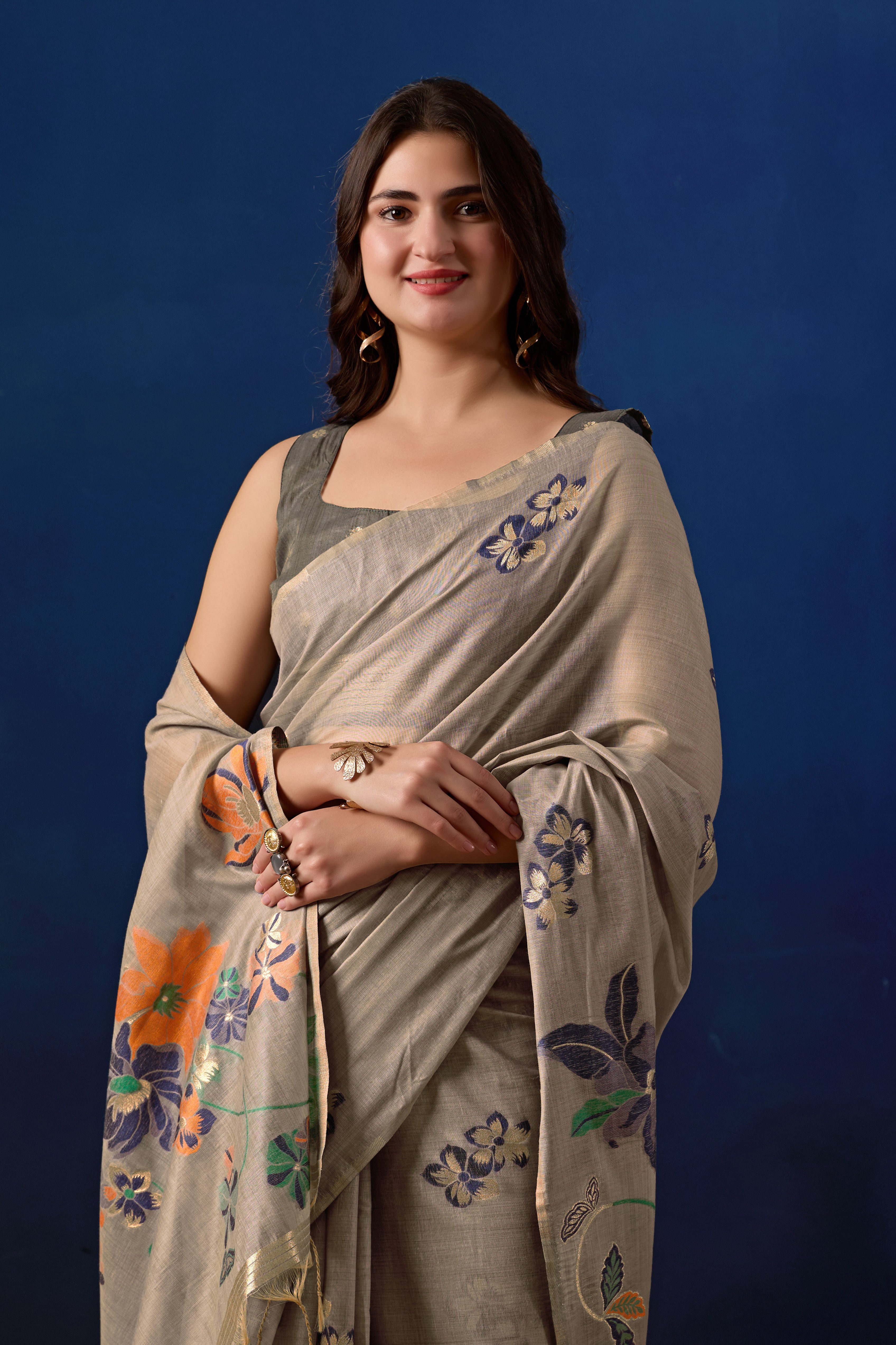 Elegant Floral Weave Muga Cotton Silk Saree in Gray with Dark Gray Contrast