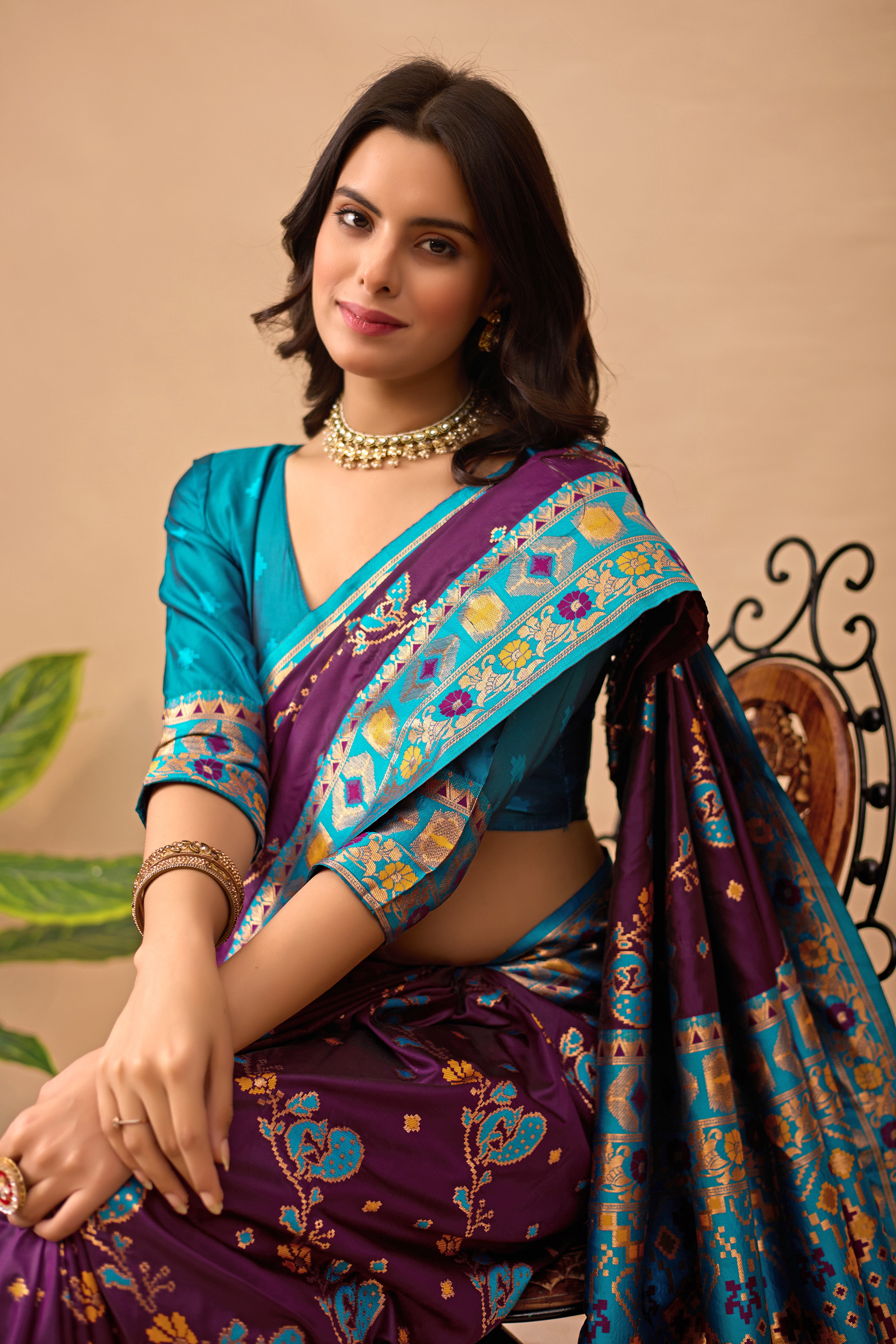 Wine Banarasi Silk Saree with Peacock Motifs & Firozi Contrast Pallu