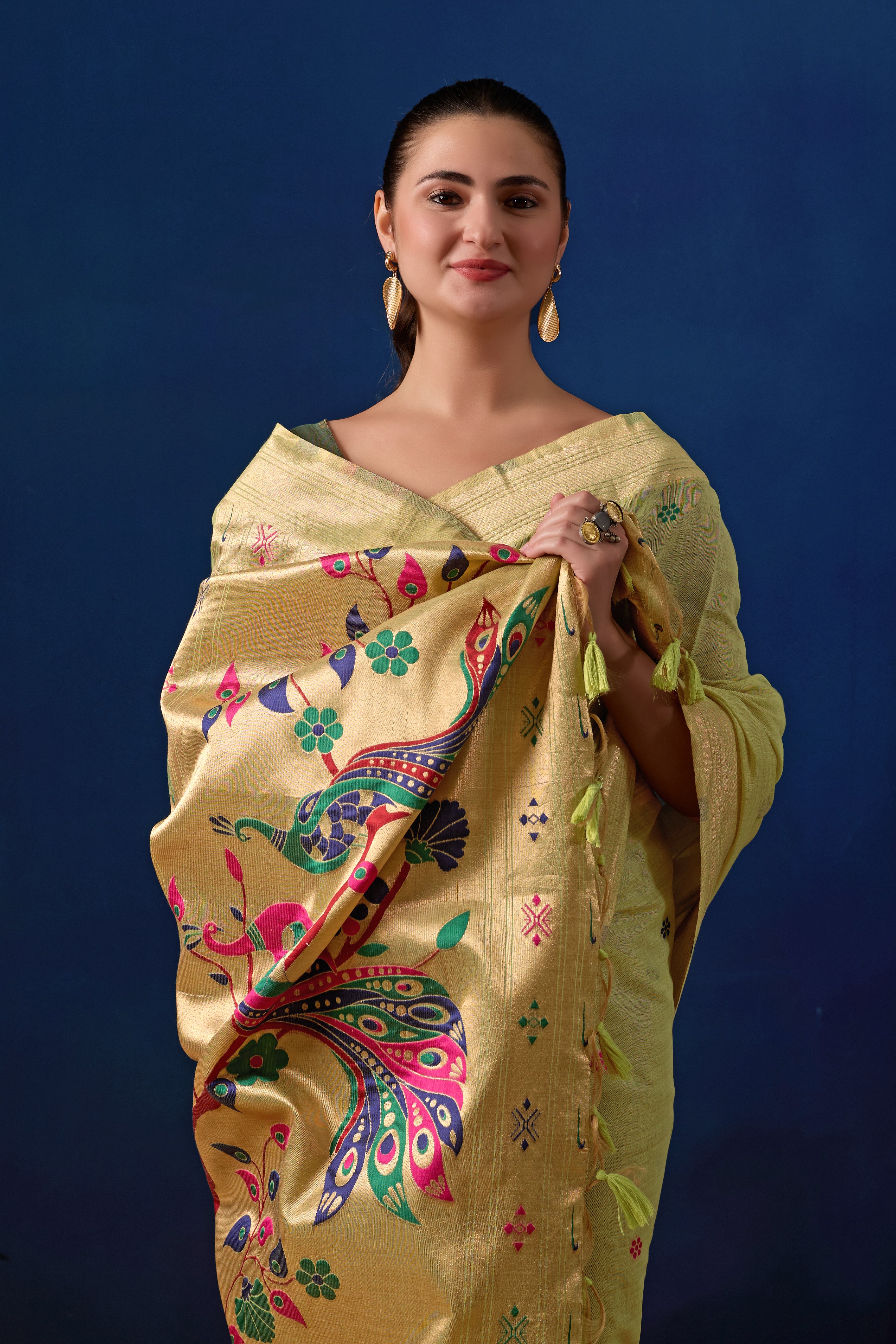 Royal Blossom Paithani Silk Saree in Green with Dark Green Contrast